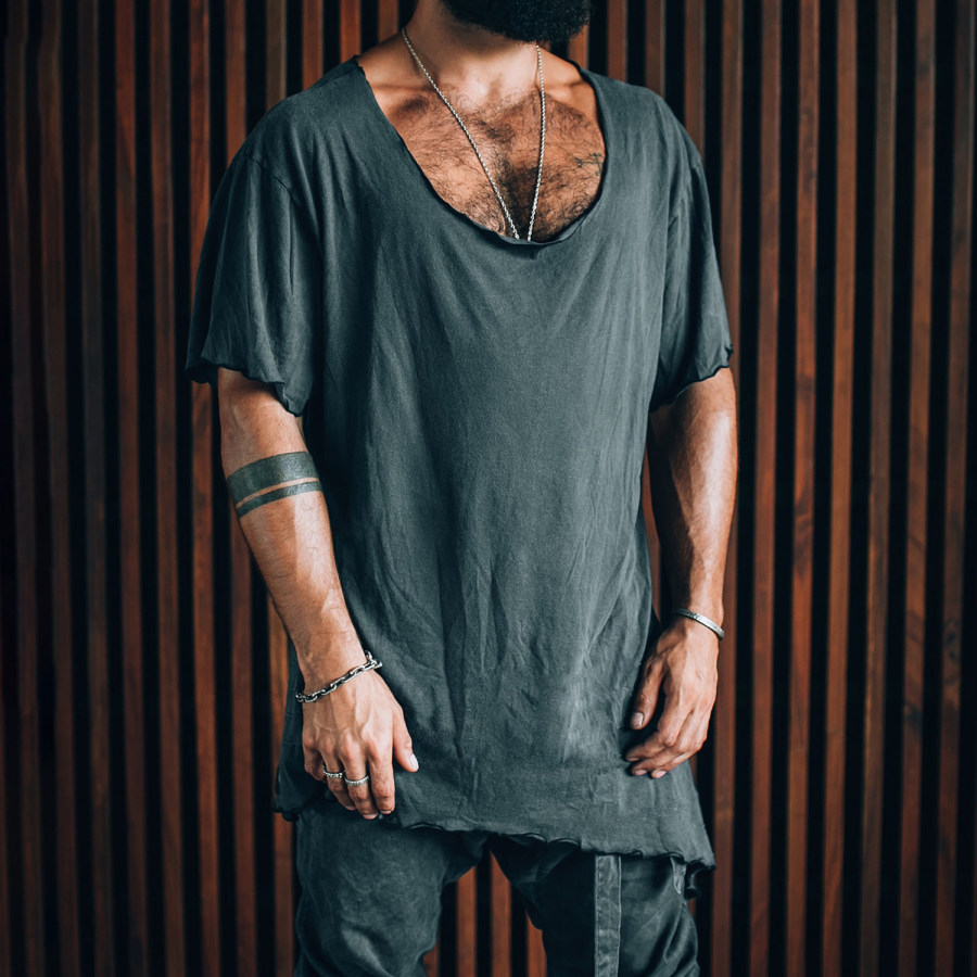 Camiseta De Manga Curta Com Decote Redondo Grande E Blusa De Algodão Simples E Confortável
Camiseta De Manga Curta Com Decote Redondo Grande E Blusa De Algodão Simples E Confortável