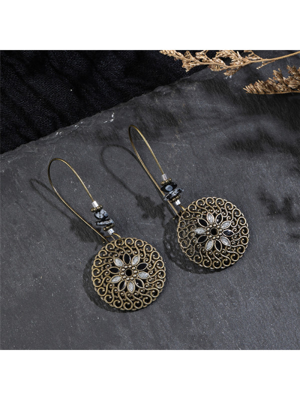 Sheinnow Vintage openwork carved alloy earrings