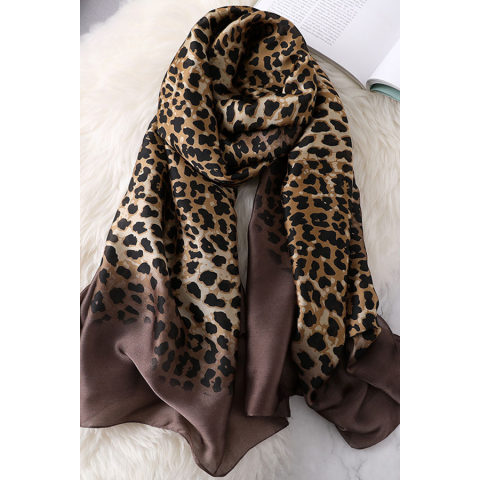 Elegant Fashion Leopard Gradient Warm Scarf