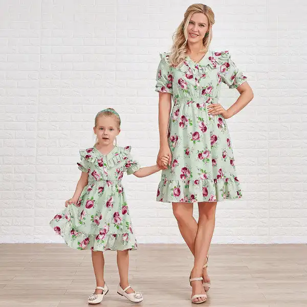 Sweet Green Flowers Short Sleeve Mom Girl Matching Dress - Lukalula.com 