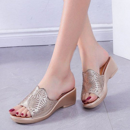 Comfortable breathable wedge heel platform slippers