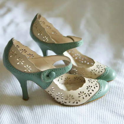 Women's hollow color matching high heels