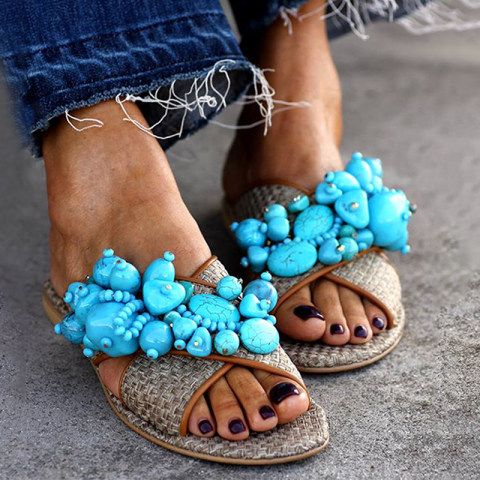 Cute sweet beaded slippers with non slip soft bottom