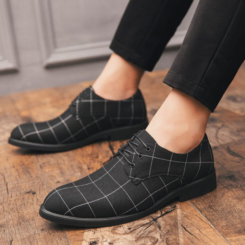Mens Lattice Pointed Buckle Leather Shoes