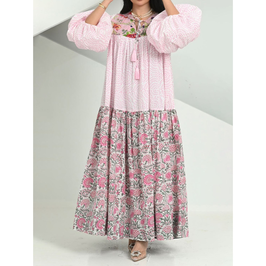 

Стильное платье-халат с контрастным цветочным принтом и пышными рукавами