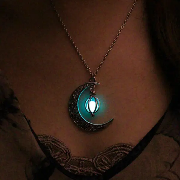 Halloween Hollow Out Moon Necklace - Leanarea.chimpone.com 