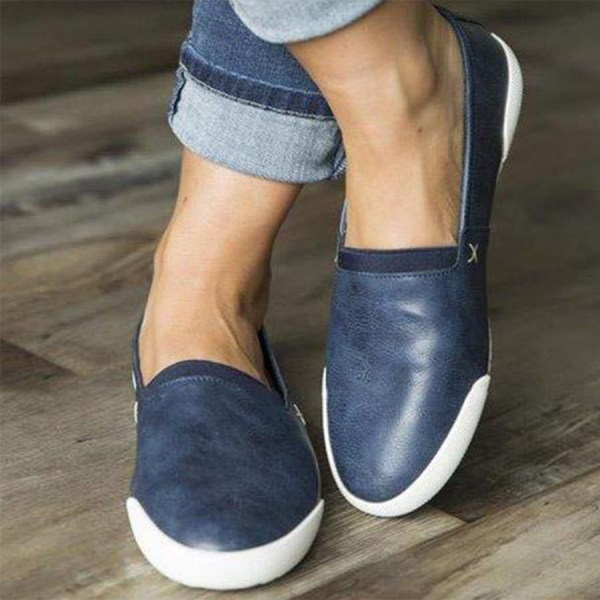 plain flat round toe casual sneakers