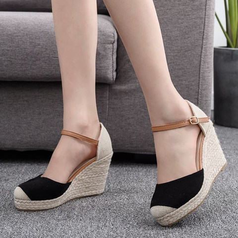 Comfortable casual round toe wedge sandals