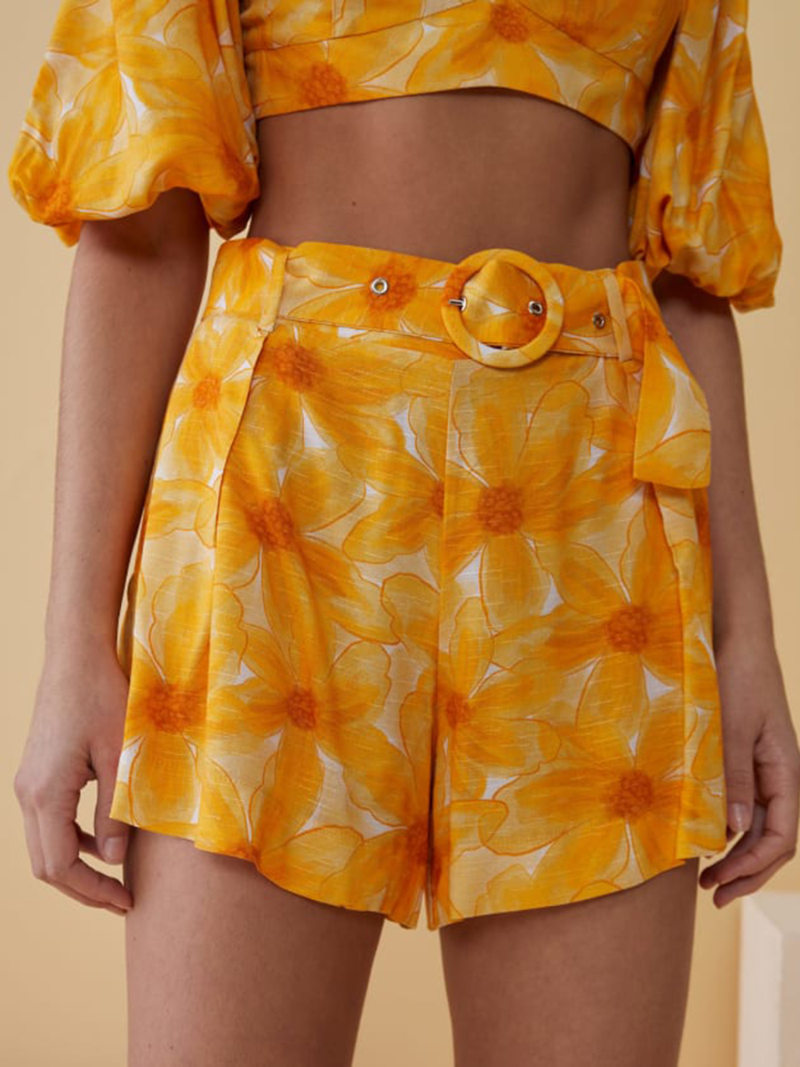 Holiday Floral Print Flared Shorts With Loose Belt