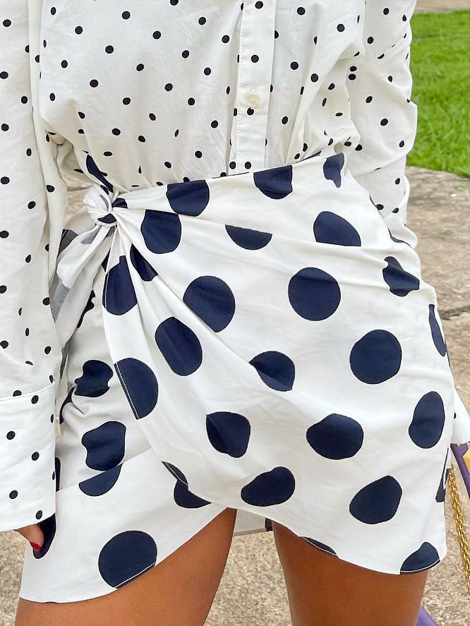 White Polka Dot Print Casual Asymmetric Pleated Skirt