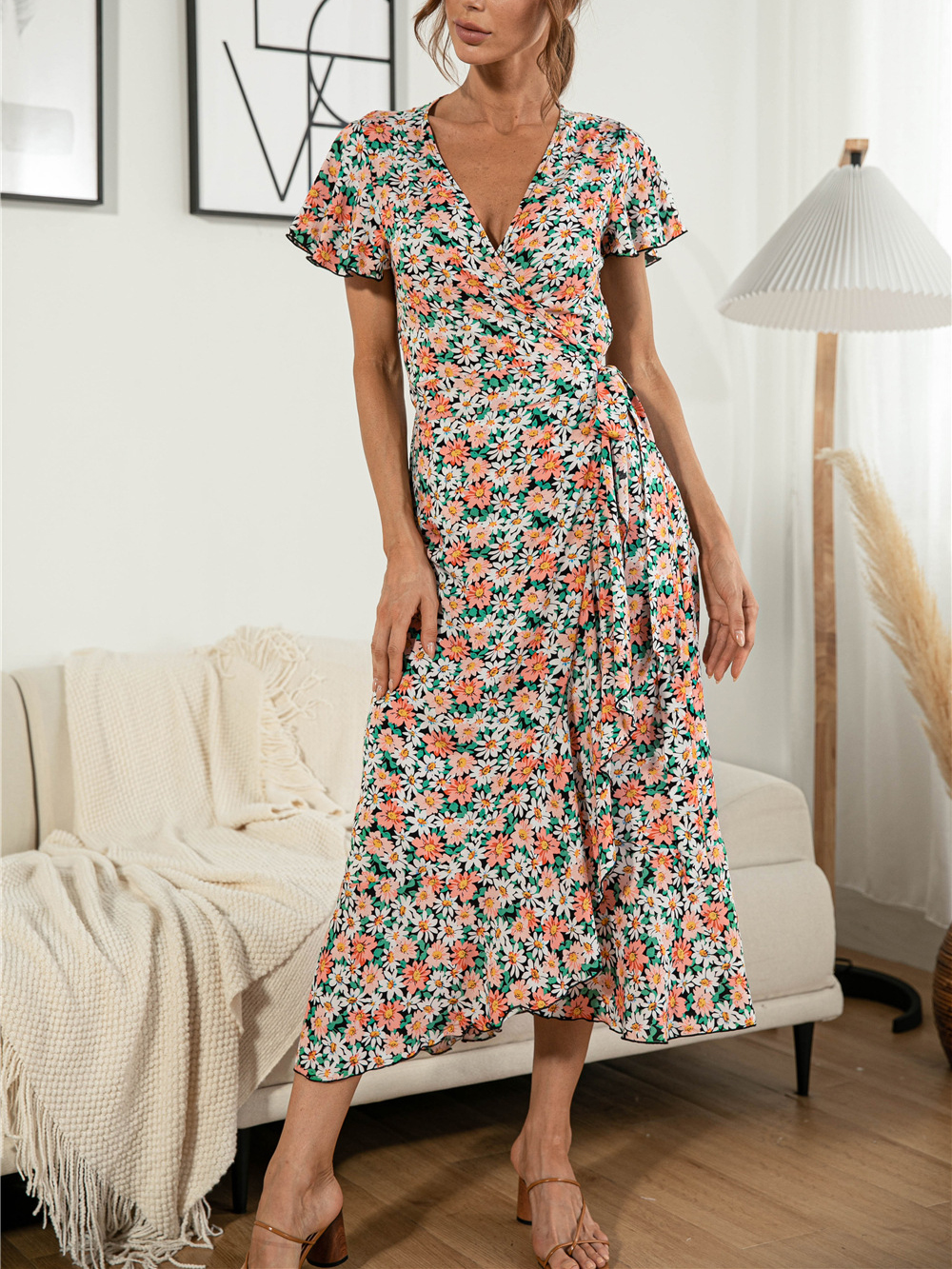 V neck Ruffled Lace up Slit Petite Floral Dress