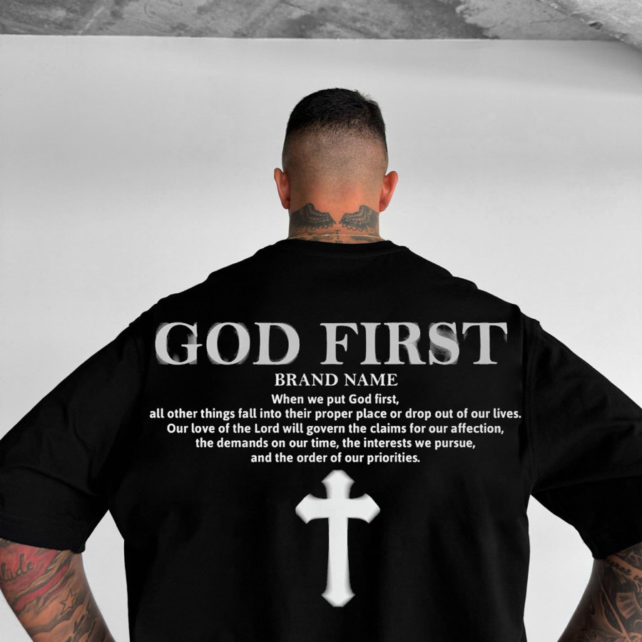 

Kurzarm-T-Shirt Mit „God First“-Aufdruck