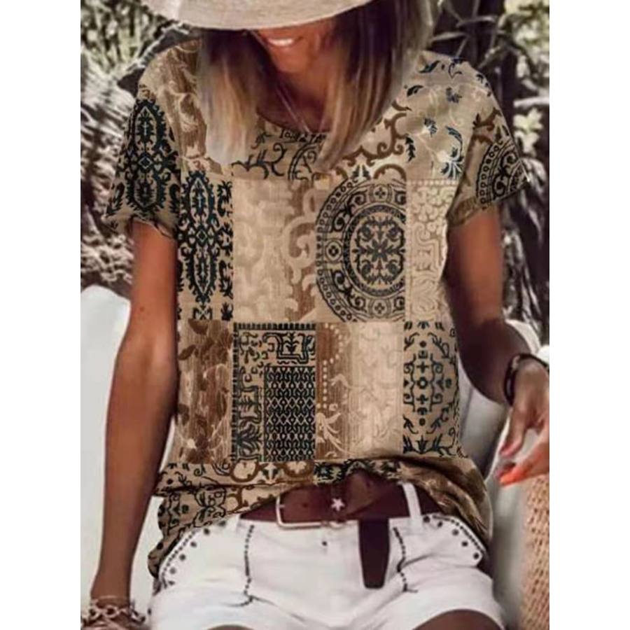 

Women's Bohemian Ethnic Print T-Shirt