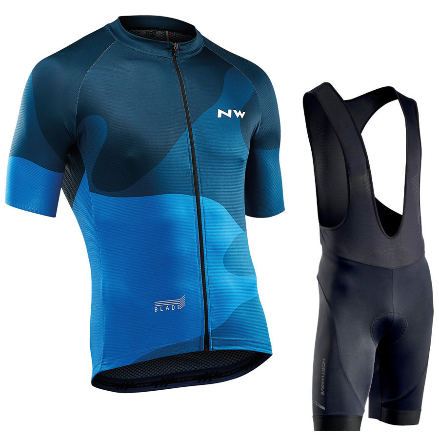 

Moisture wicking cycling jersey