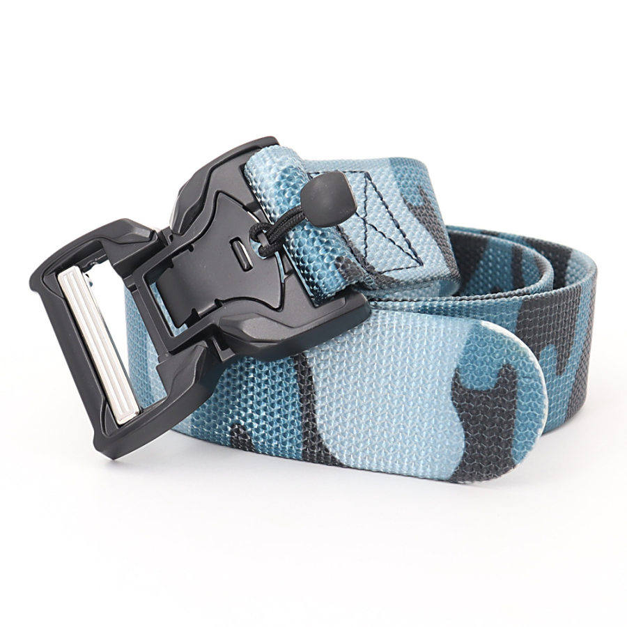 

Outdoor tactical magnetic buckle belt