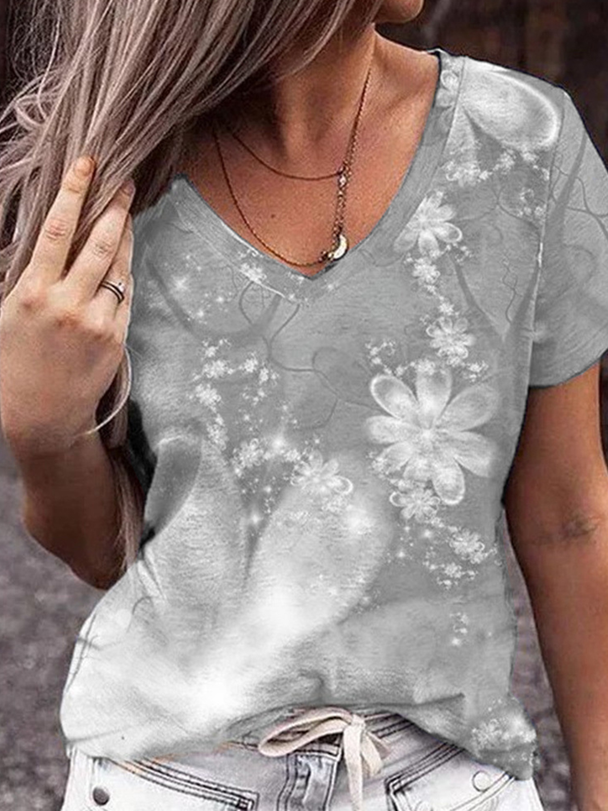 Women's V-neck Casual Loose Chic Floral Short Sleeve T-shirt