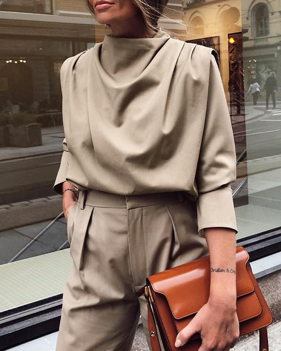 Crew Neck Padded Shoulder Padded Long Sleeve Shirt