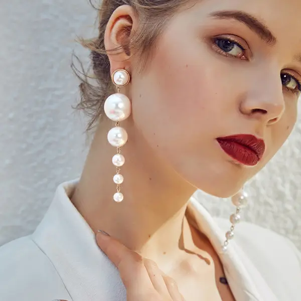 Elegant Pearl Earrings - Leanarea.chimpone.com 