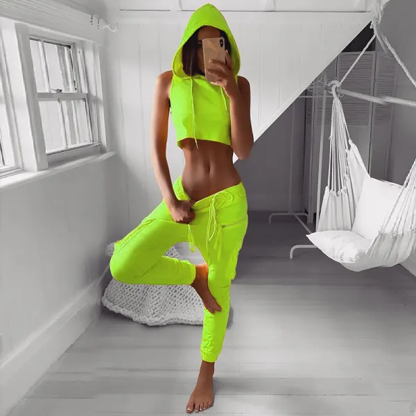 Neon green hooded sleeveless two-piece suit - Leanarea.chimpone.com 