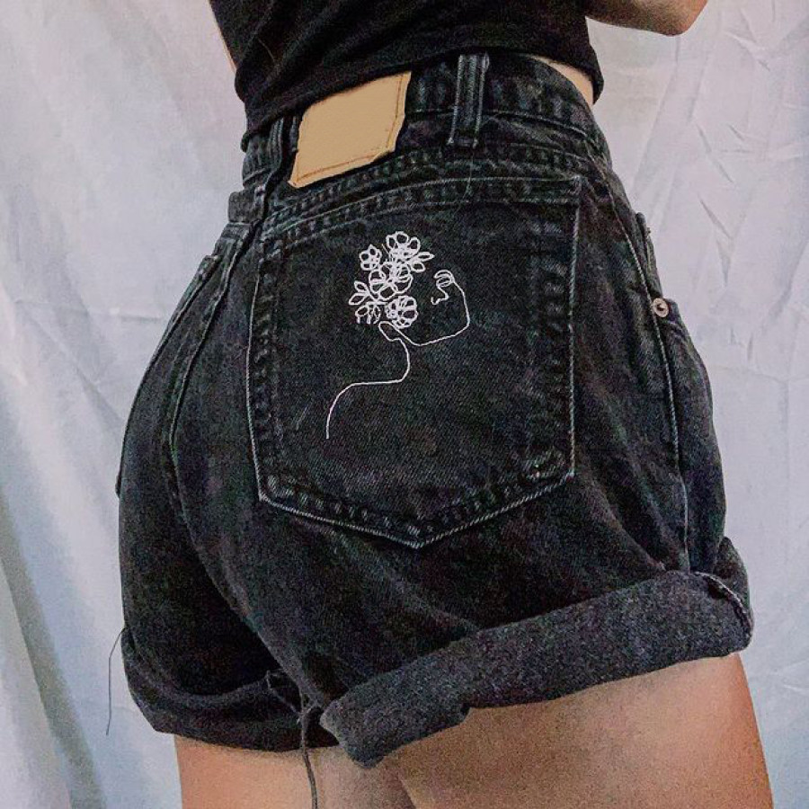 

Fashion floral embroidered denim shorts