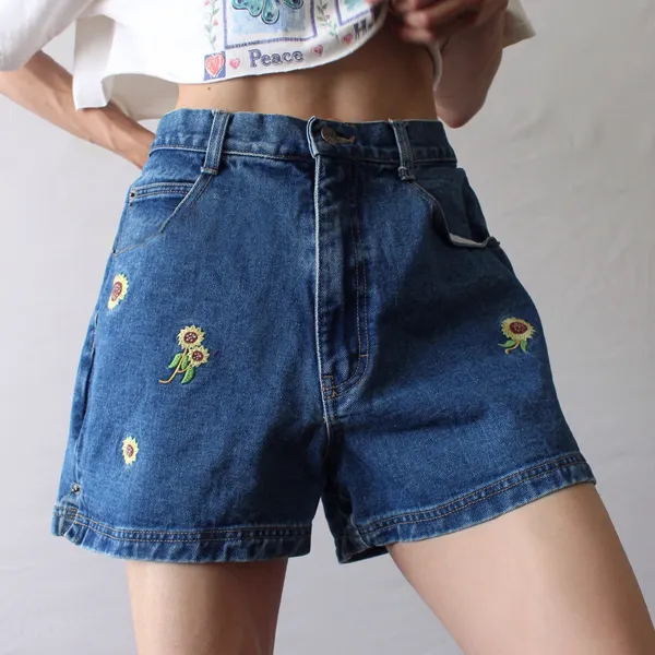 Sunflower Embroidery High-waist Vintage Denim Shorts - Yiyistories.com 