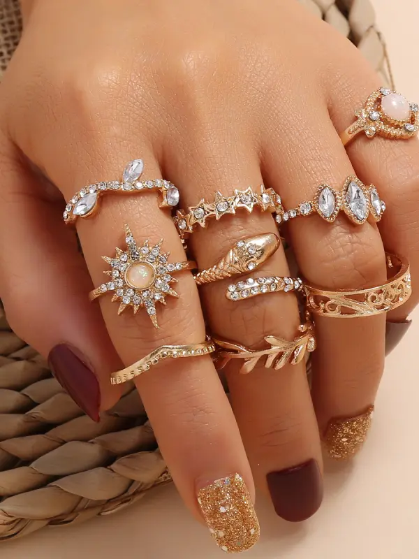 9-piece ring set with diamonds, carved leaves and branches - Inkshe.com 