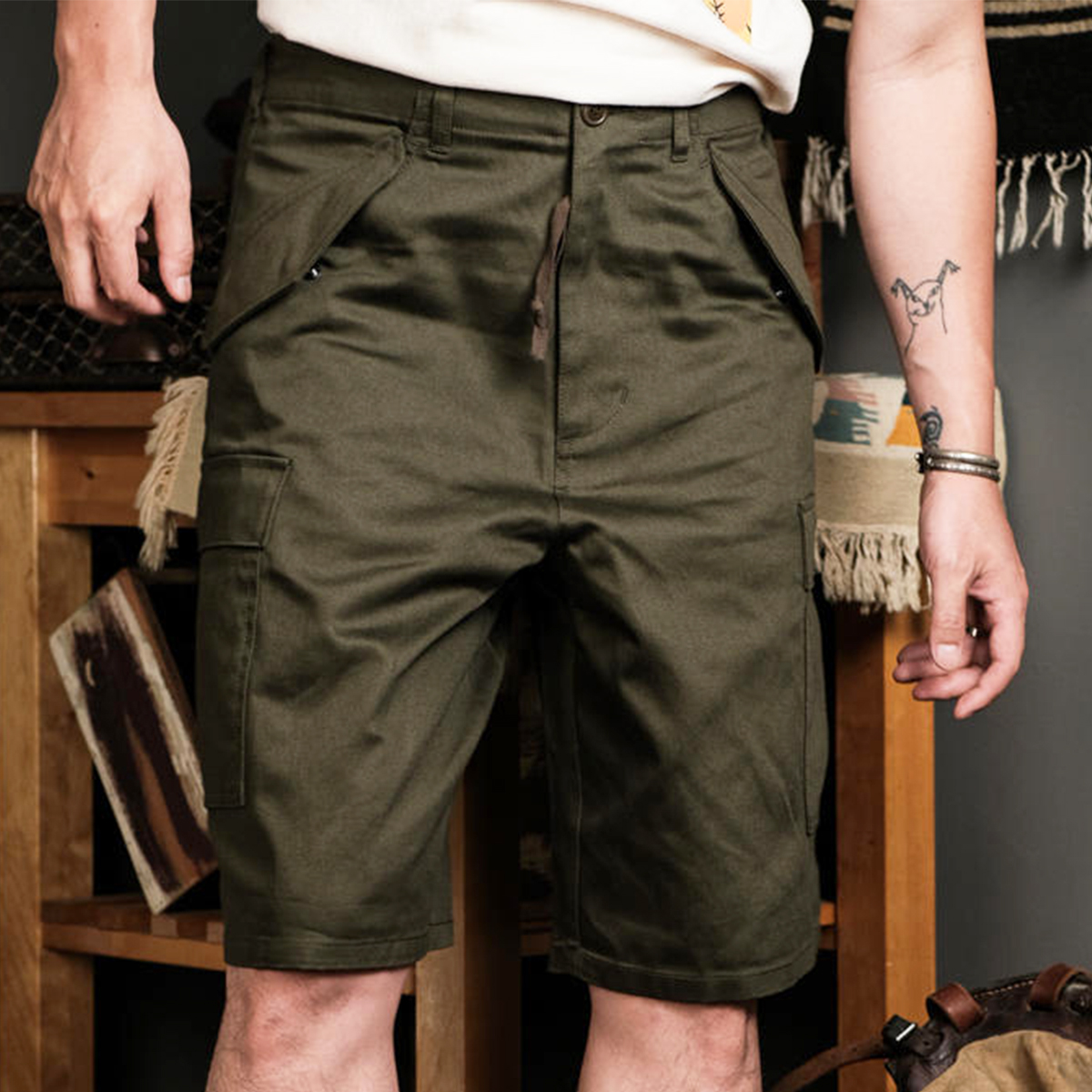Men's Vintage Cargo Chic Shorts