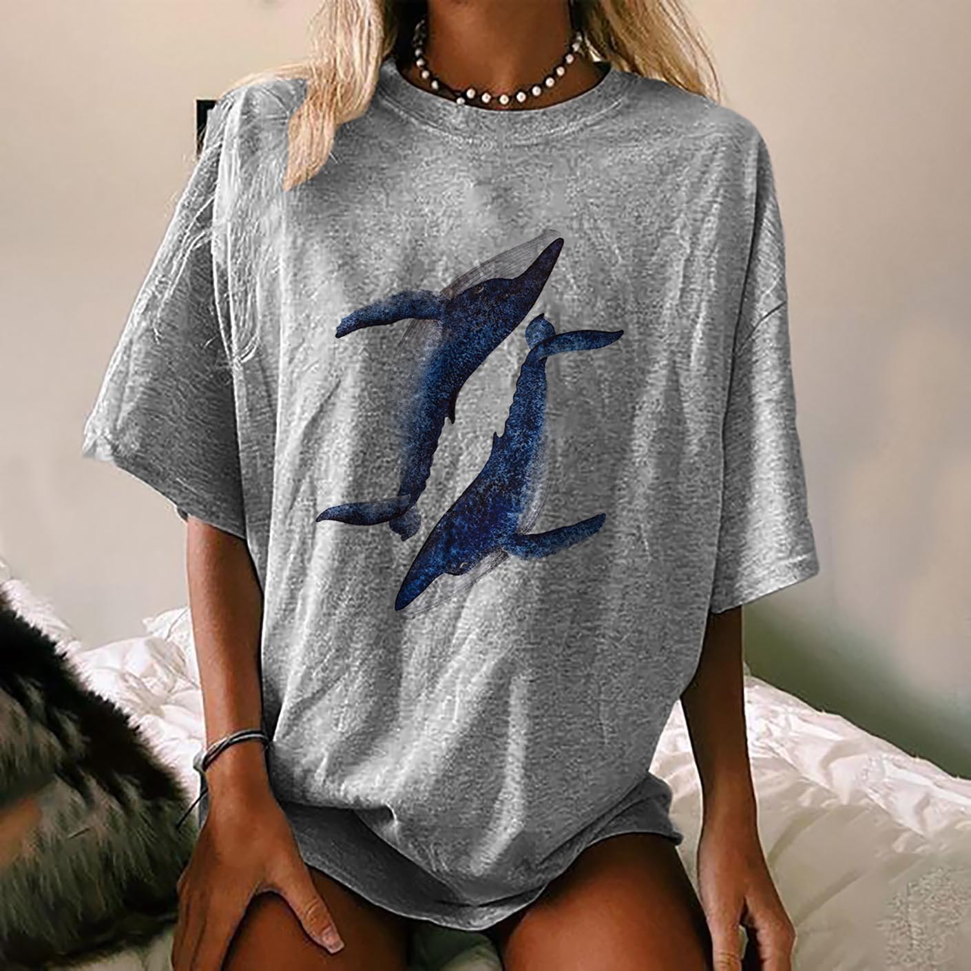 Women's Watercolor Humpback Whale Print Chic Loose T-shirt