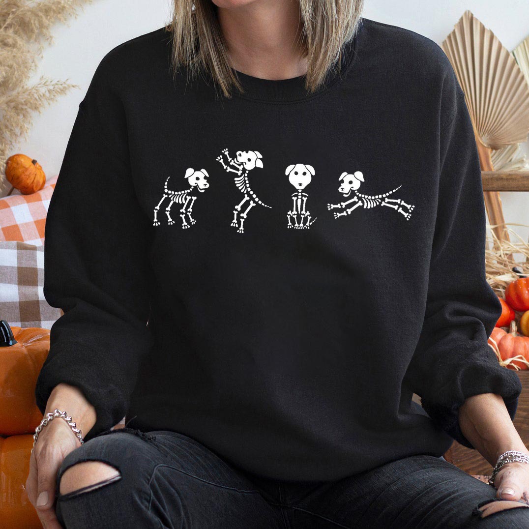 Women's Spooky Dog Halloween Chic Crewneck Sweatshirt