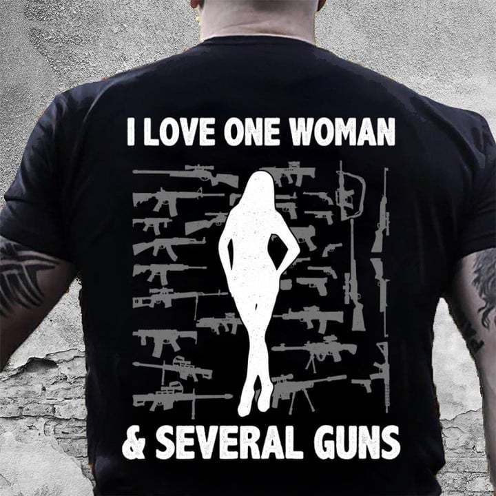 Dad I Love One Chic Woman & Several Guns Men Cotton Tee