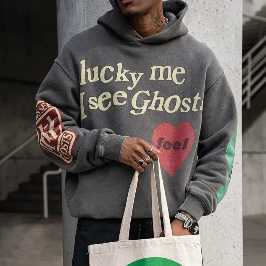 

Herren-Kapuzenpullover „Lucky Me I See Ghosts“ Mit Graffiti-Print Modisch Und Lässig