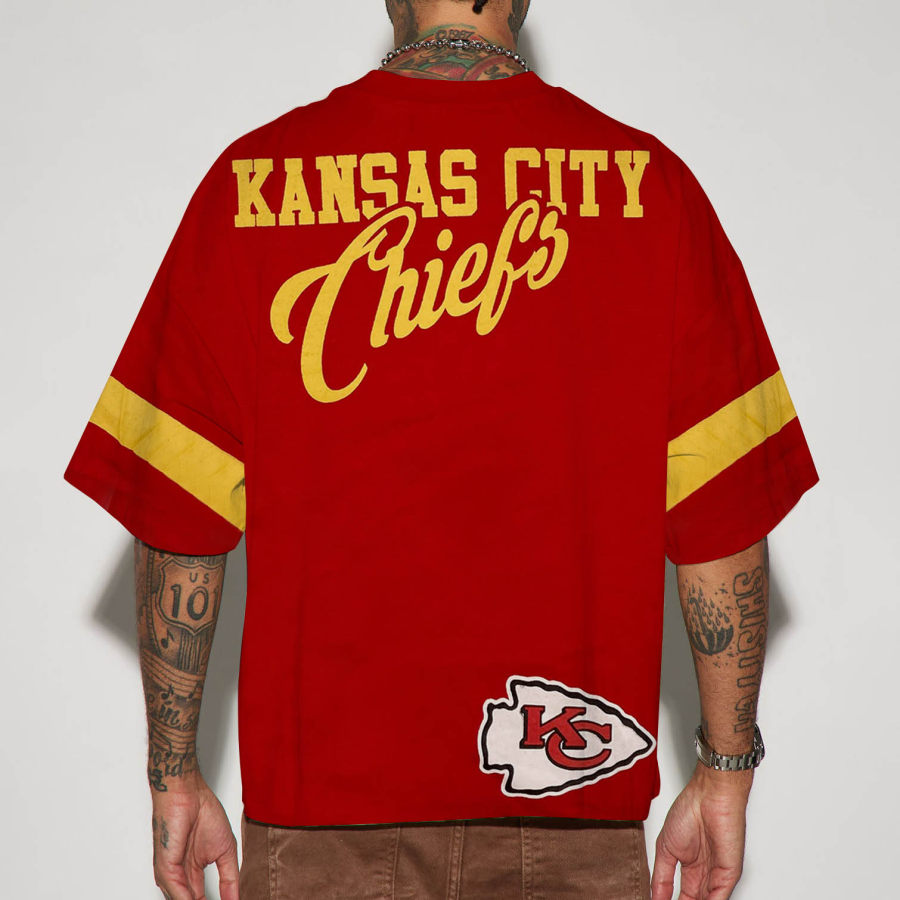 

Men's Oversize Cropped T-Shirt Vintage Kansas City Chiefs NFL Short Sleeve Tee