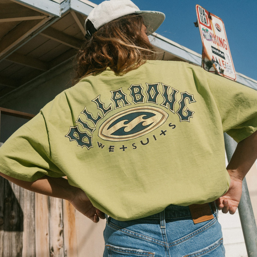 

Lässiges Surf-T-Shirt Mit Vintage-Print