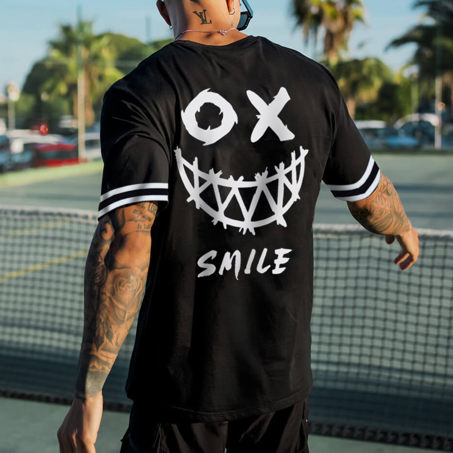 

Lässiges Outdoor-T-Shirt Mit Lockerem Ausdruck
