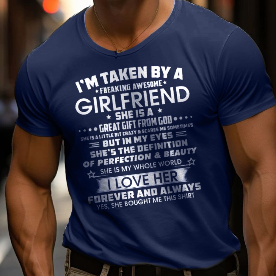 

Мужская футболка в подарок девушке на День матери «Я захвачен чертовски крутой девушкой»