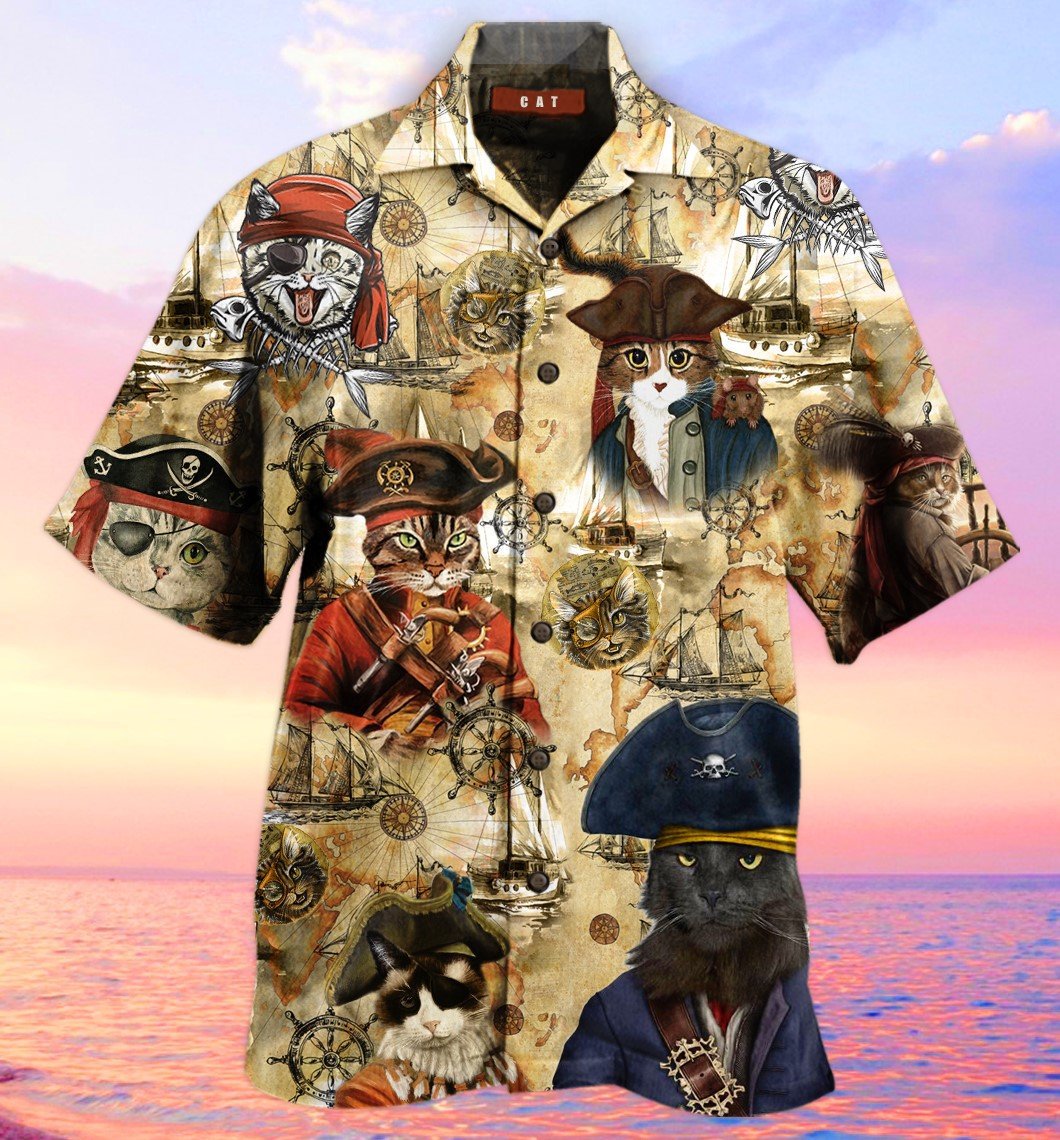 Men's Pirate Cat Beach Chic Short Sleeve Shirt