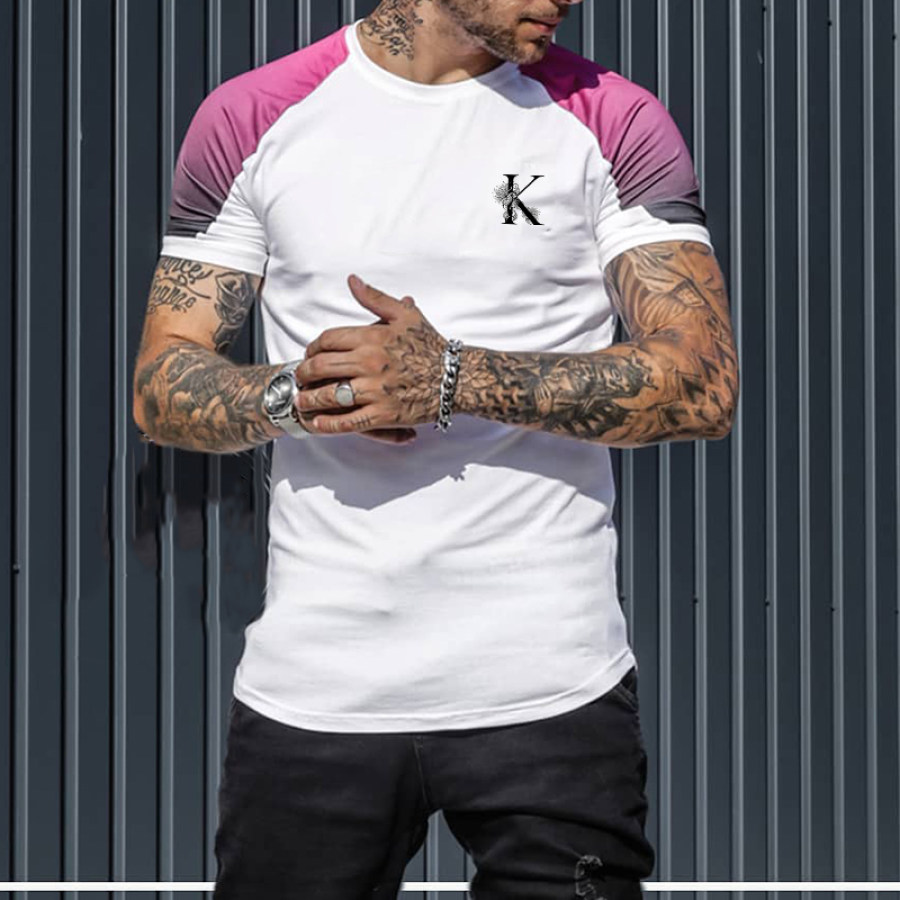 

Camiseta Masculina Fitness Com Estampa De Letras E Costura Contrastante