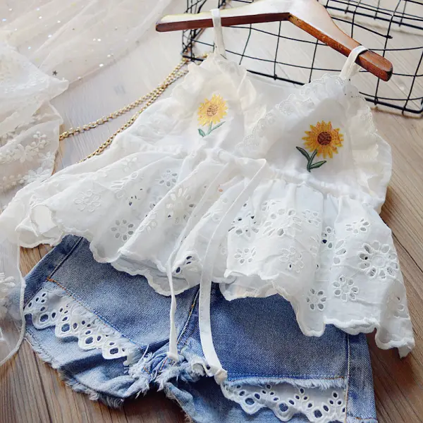 【2Y-9Y】Sweet Floral Embroidered Sling Top and bBlue Denim Shorts Set - Popopiestyle.com 