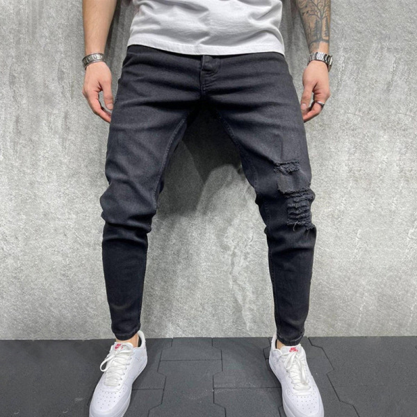 Frayed Slim Fit Jeans