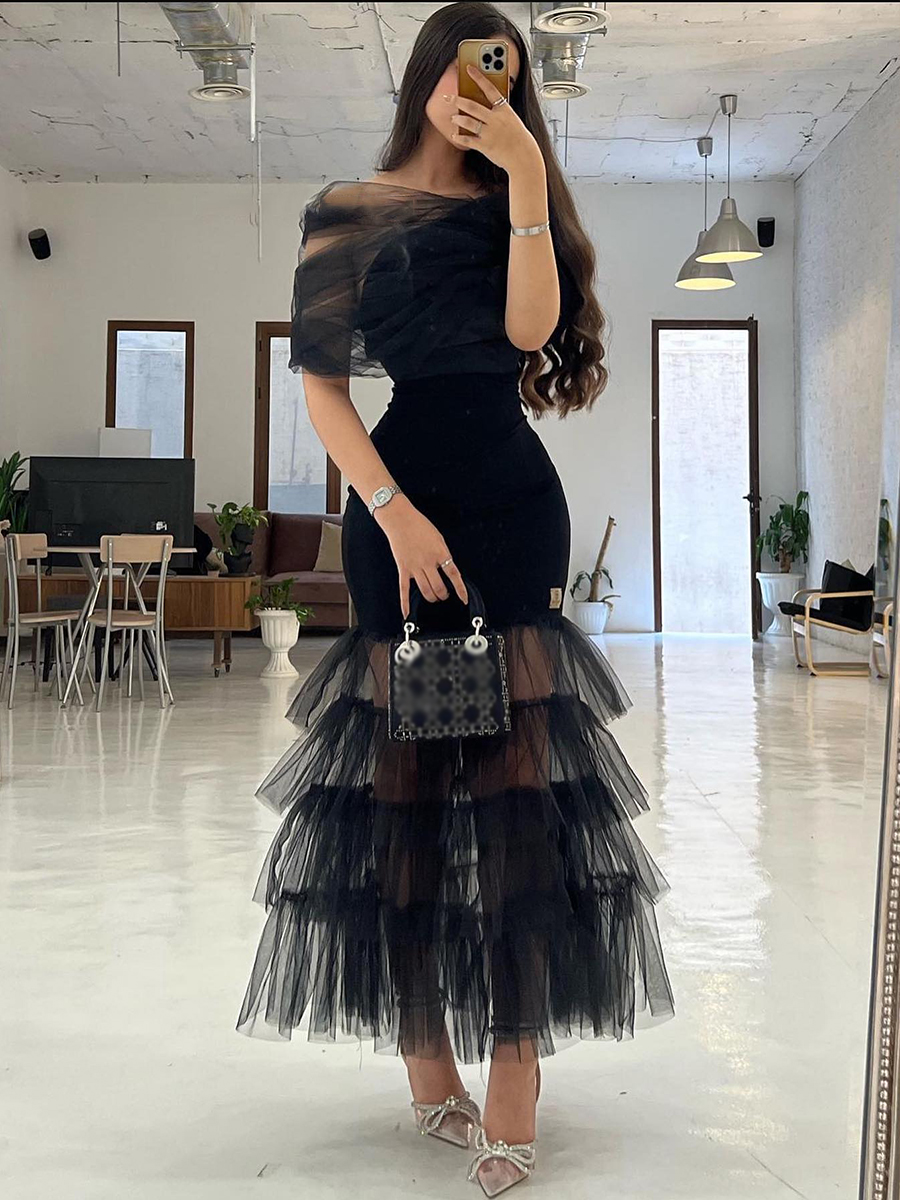 Ladies Elegant Off Shoulder Ruffled Tulle Fashion Holiday Party Dress