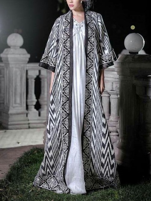 Women's Elegant Gorgeous Black & White Contrast Print Satin Cardigan