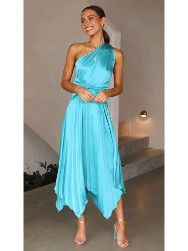 Women's Elegant And Fashionable Solid Color Pleated Large Swing Party Dress - Clubester.com 