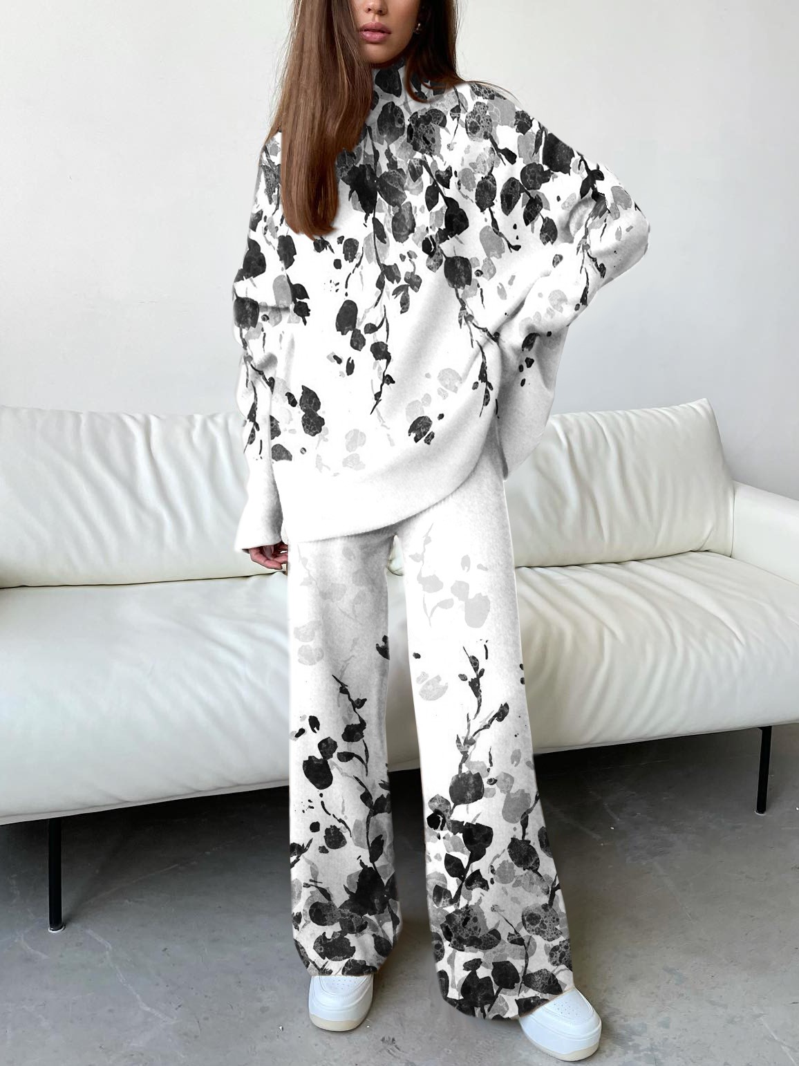 Women's Fashion Black And White Contrast Floral Print Suit