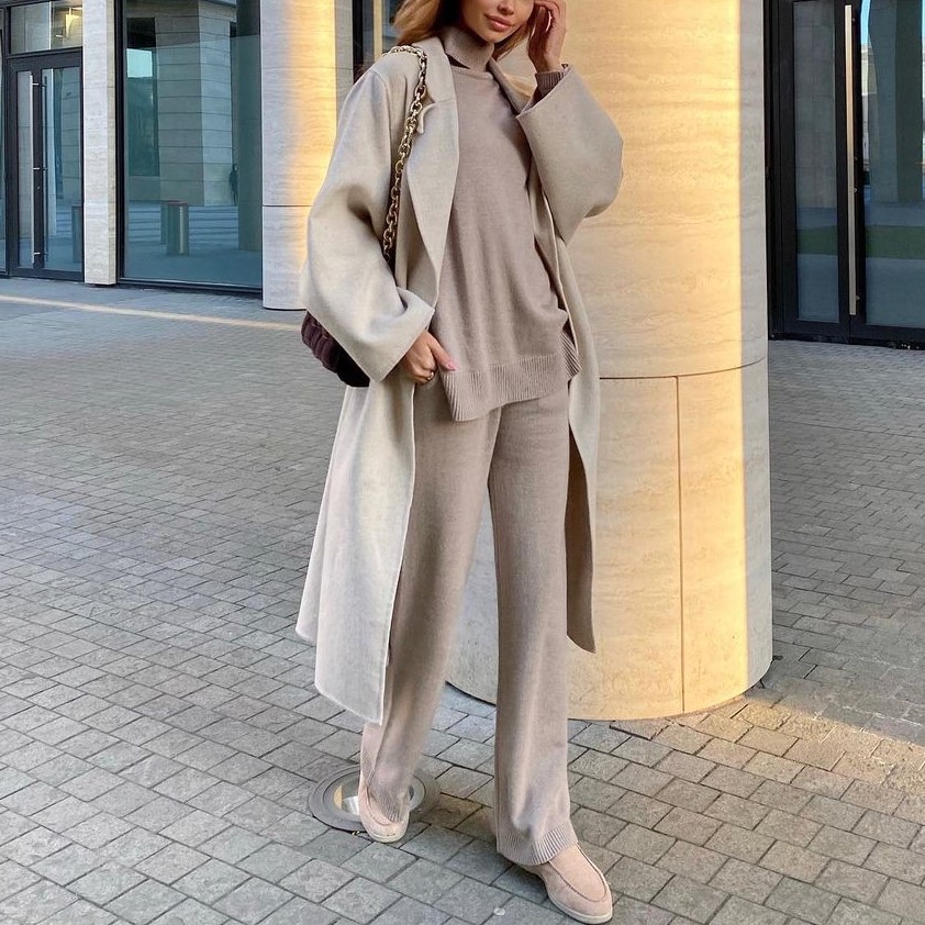 Ladies' Elegant And Simple H shaped Woolen Suit