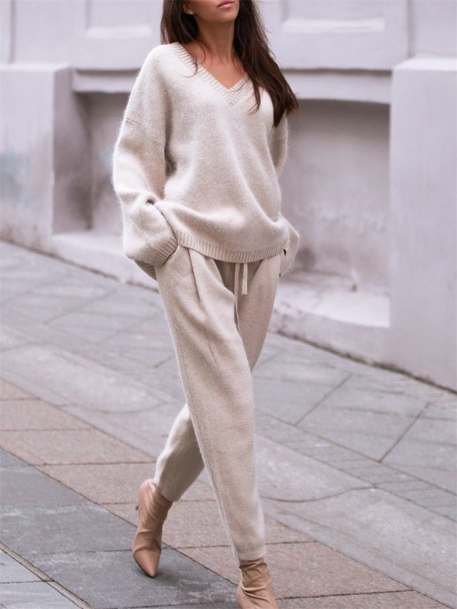 Ladies' Elegant And Simple V neck Drop shoulder Wool Suit