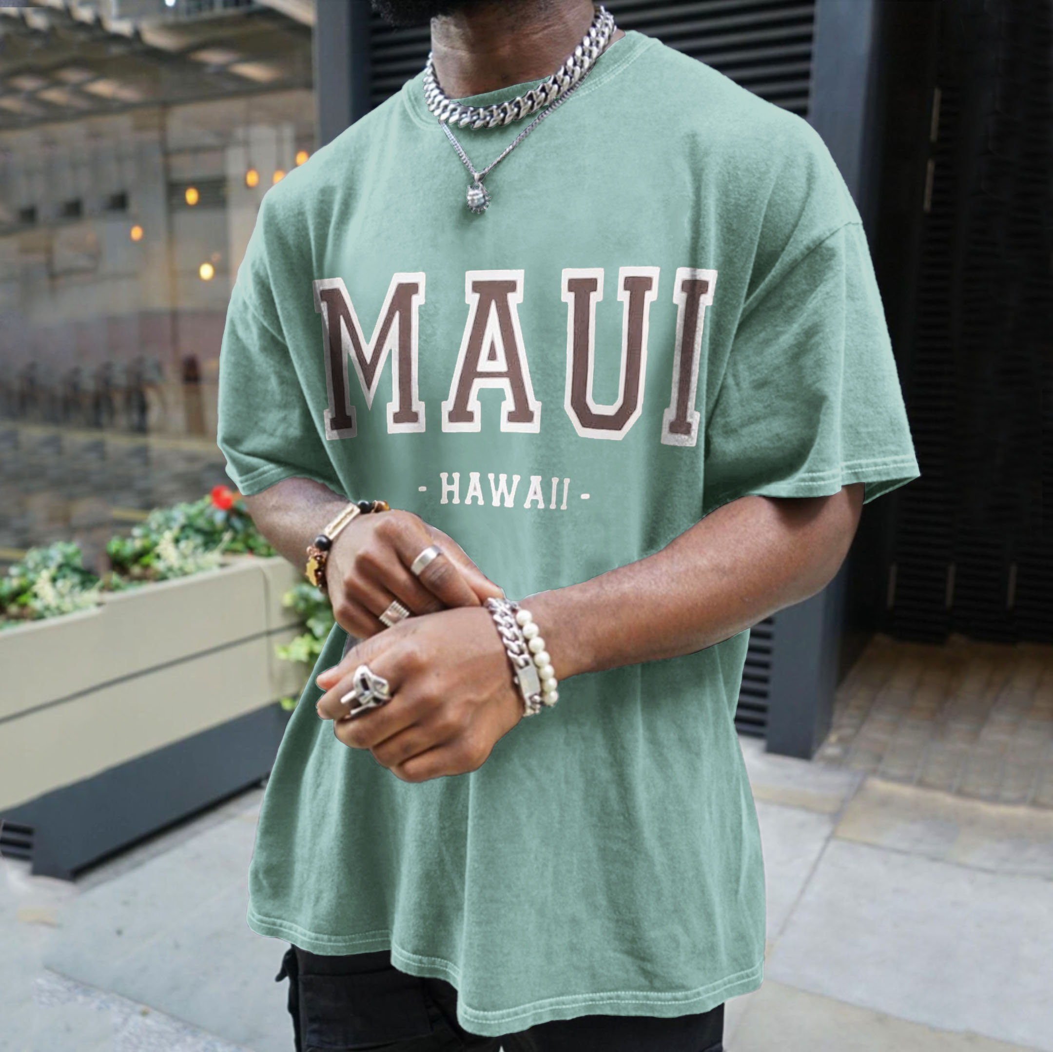 Retro Oversized Maui Men's Chic T-shirt