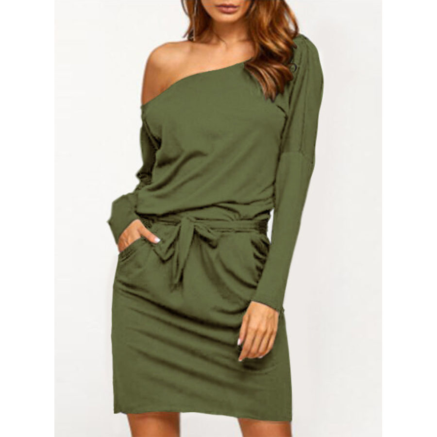 

Asymmetric Neck Bowknot Back Hole Belt Plain Bodycon Dresses