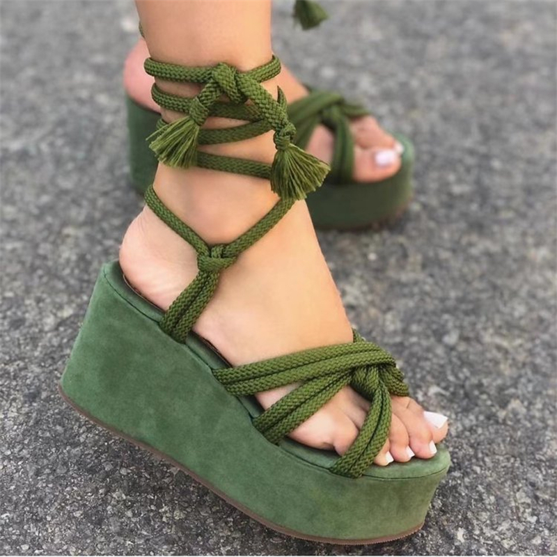 Round toe Suede Platform Sandals