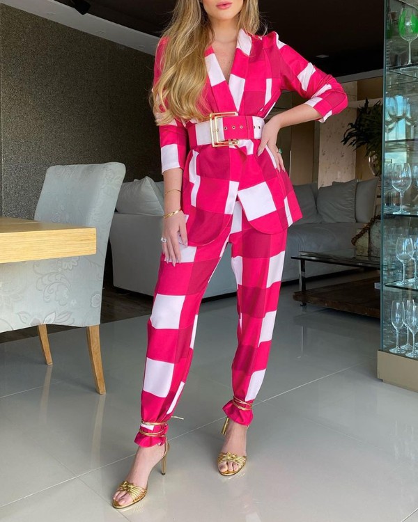 Elegant Ladies Rose Plaid Trouser Suit