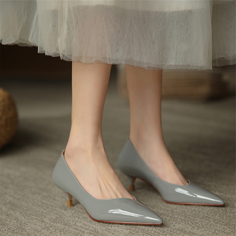 Ladies Fashion Pointed Toe Lacquer Heels